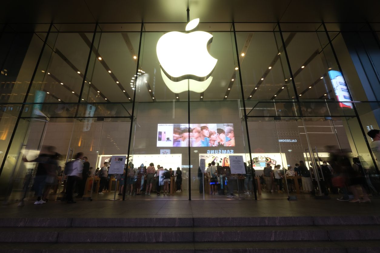 Apple and Foxconn: Addressing power imbalances in global supply chains